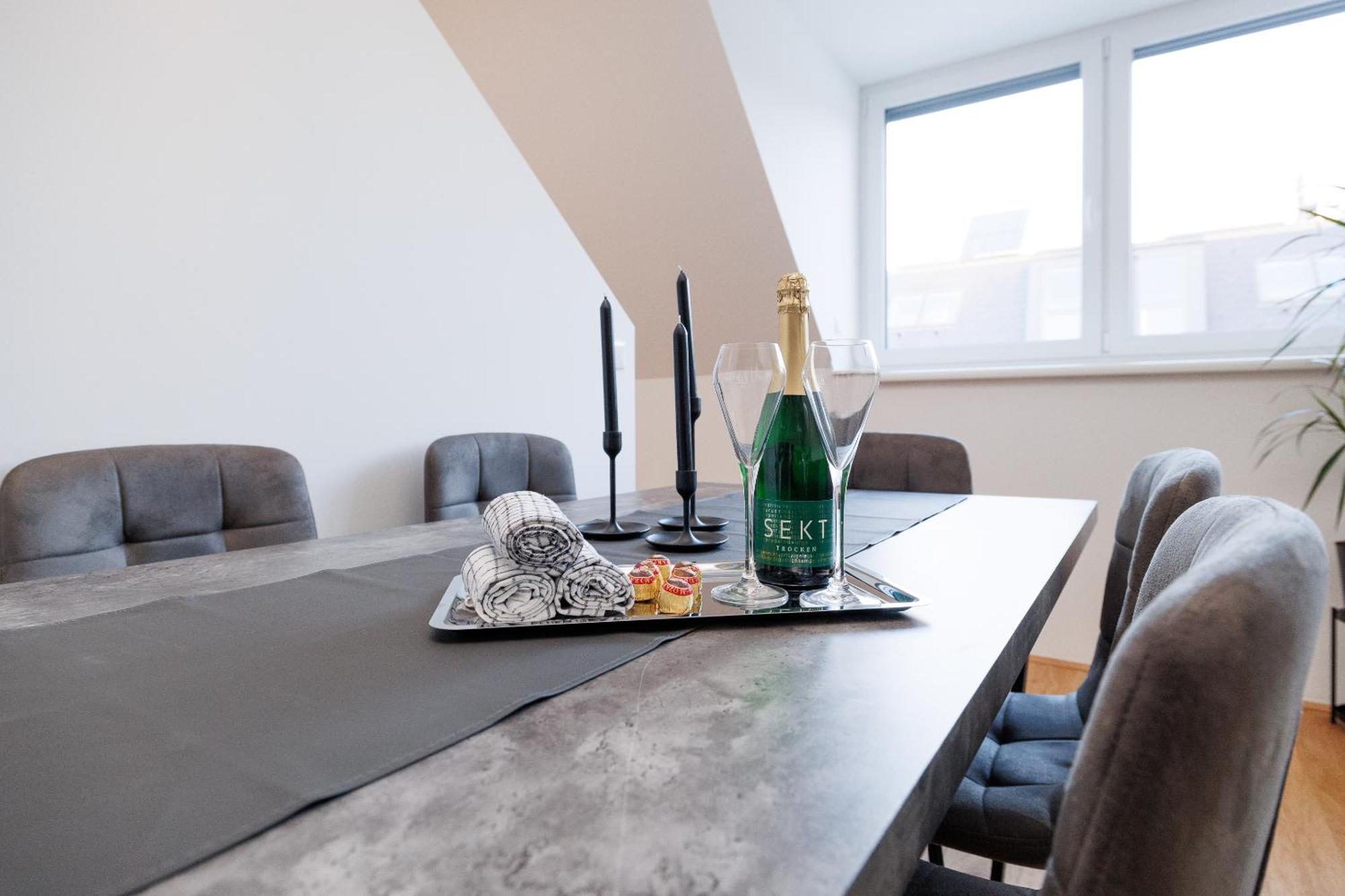 Symphony Apartments 41 - Modern Loft With Terrace And Grill In Central Location Wien Exterior foto